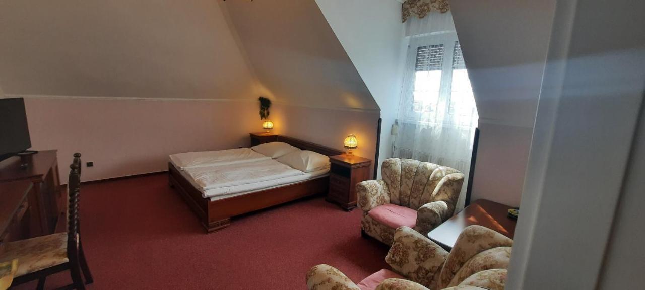 Hotel Excellent Πράγα Εξωτερικό φωτογραφία