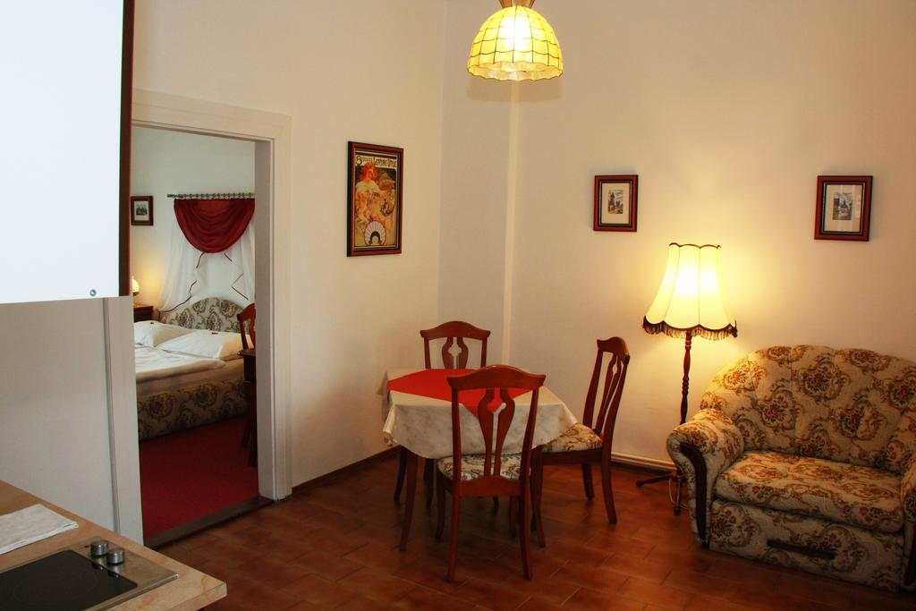 Hotel Excellent Πράγα Εξωτερικό φωτογραφία